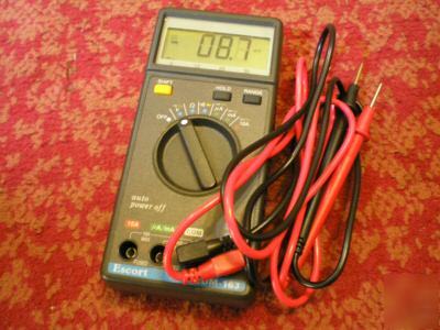 Escort EDM163 digital multimeter with probe. 