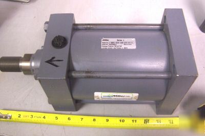 New miller hydraulic cylinder series j j-68B2N-05.00-5*