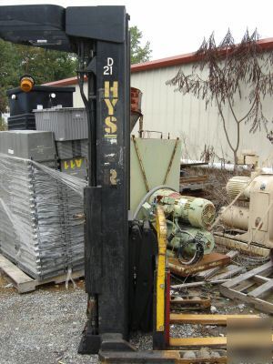 Hyster reach truck forklift mast 3 stage 2500LB 