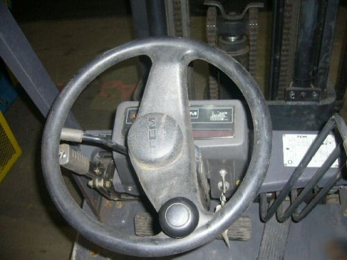 Tcm 4600 lb. fork lift pneumatic tires 3-stage mast 