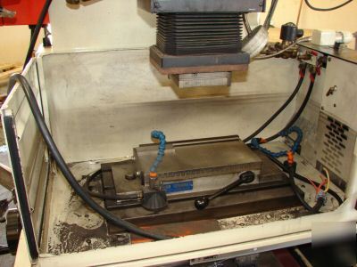 1998 chevalier dm 323 ram edm 30AMP dro machine