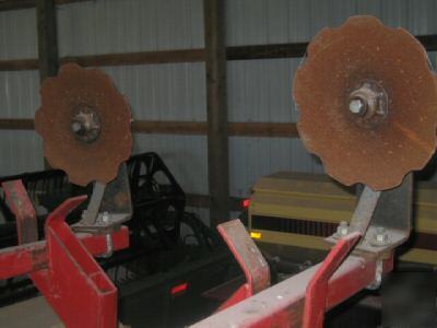 Grain drill 5530 krause folding 3 section monitor
