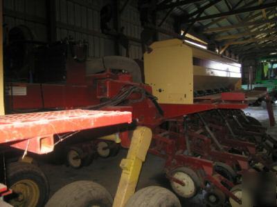 Grain drill 5530 krause folding 3 section monitor