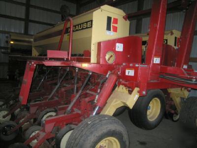Grain drill 5530 krause folding 3 section monitor