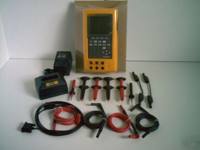New fluke 744 documenting process calibrator 