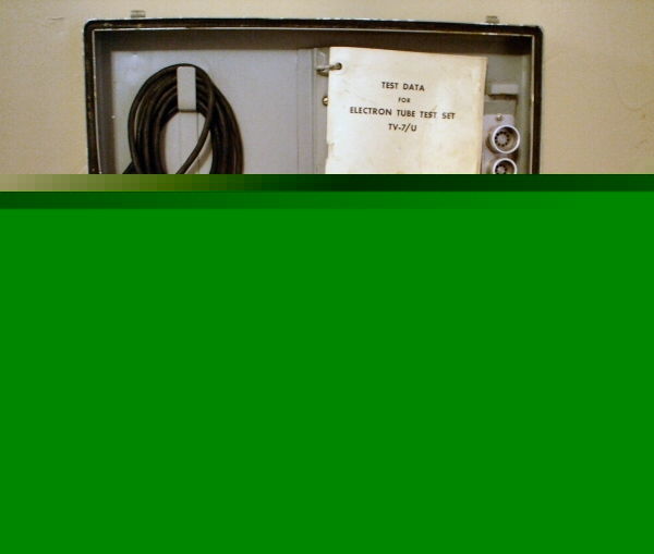 Vintage '53 tv 7/u hickok electron tube tester & book