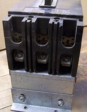 Westinghouse type EHB3015 circuit breaker [used]