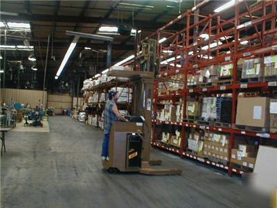 1995 yale stand up fork lift 