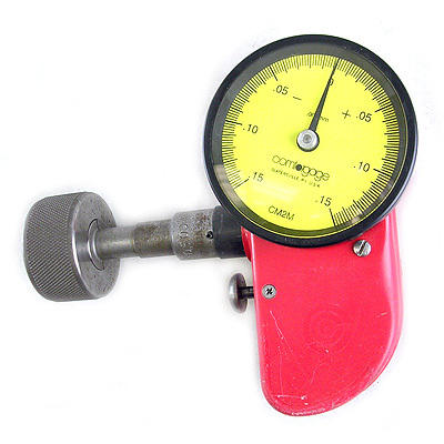 Comtorgage bore gage with expansion plug and ring