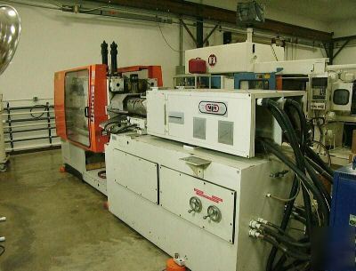 Mir 2 color 2 shot injection molder lab use low hours