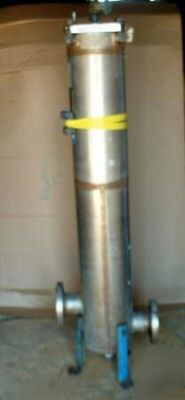 Filterite ss 3 in cartridge filter housing - used