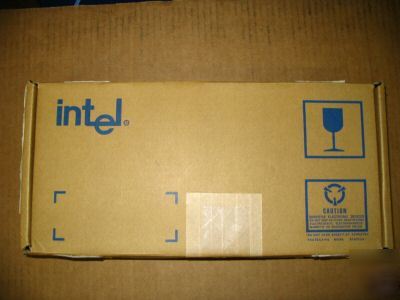 New 50 pcs of microprocessors by intel A80960HA33 /seald