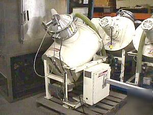 Inclined barrel mixer for plastics foremost machine