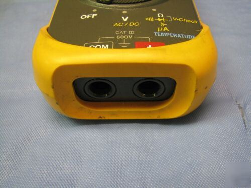 Fluke 16 multimeter w/temp. probe, 2 sets of leads 