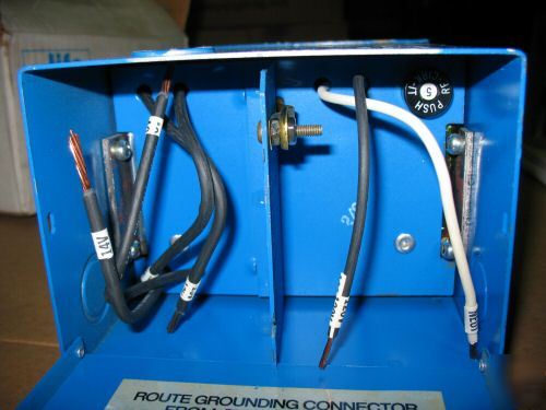 300WATT weather proof pool transformer 120/12-14 volts