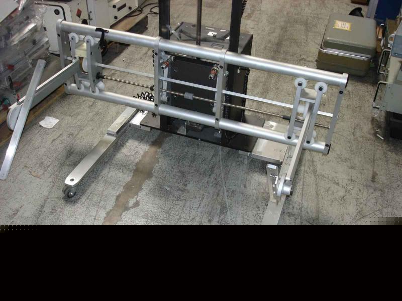 Alum a lift electric battery powered ergonomic mfg lift