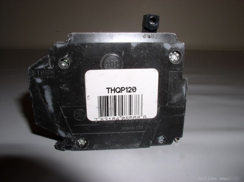 New ge THQP120 1 pole 20 amp plug in circuit breaker