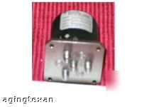 Teledyne model cs-38S13 24-30VDC rf switch 