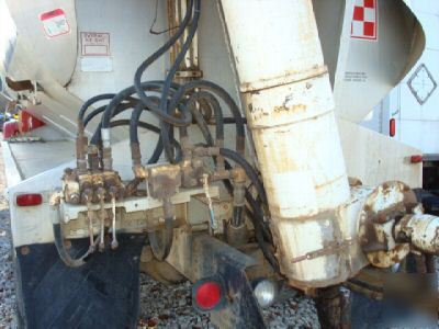 1991 gmc topkick/auger feed bed