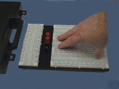 20-000-022 - solderless proto-board with carrying case