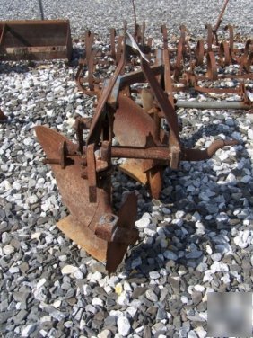 27: ford 10-336 2X plow w/ coulters for tractors 