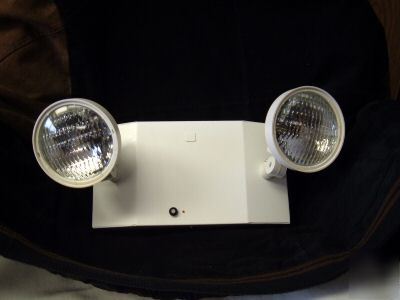 2 head emergency halogen light >> metal housing
