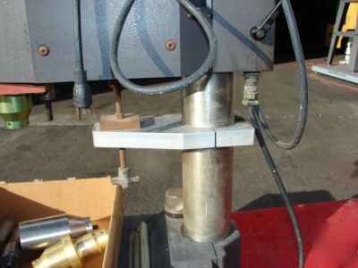 Branson ultrasonic welder 8200 plastic mold machine