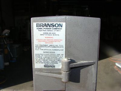 Branson ultrasonic welder 8200 plastic mold machine