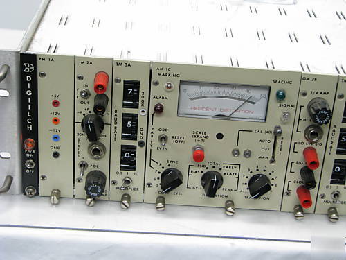 Digitech 2002-08 signal generator / distortion analyzer