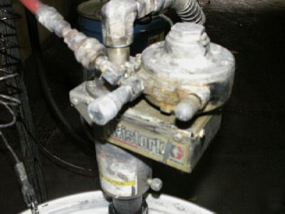 Kremlin airless paint spraying system w/ heater , ++++