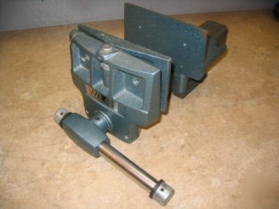 New wilton vise w/template almost brand spanking 7