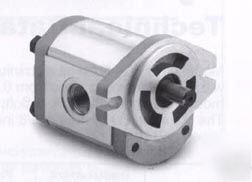 Hydraulic gear pump .85 cubic inch displacement
