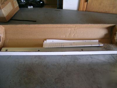Dynalock 4322 filler plate f/double lock-2022&3002