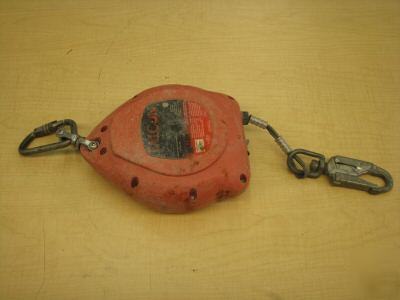 Miller falcon MP30G / 30FT self-retracting lifeline